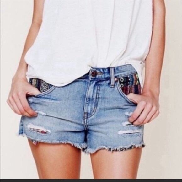 Free People Boho Sarape Denim Shorts Size 27 - Picture 1 of 7